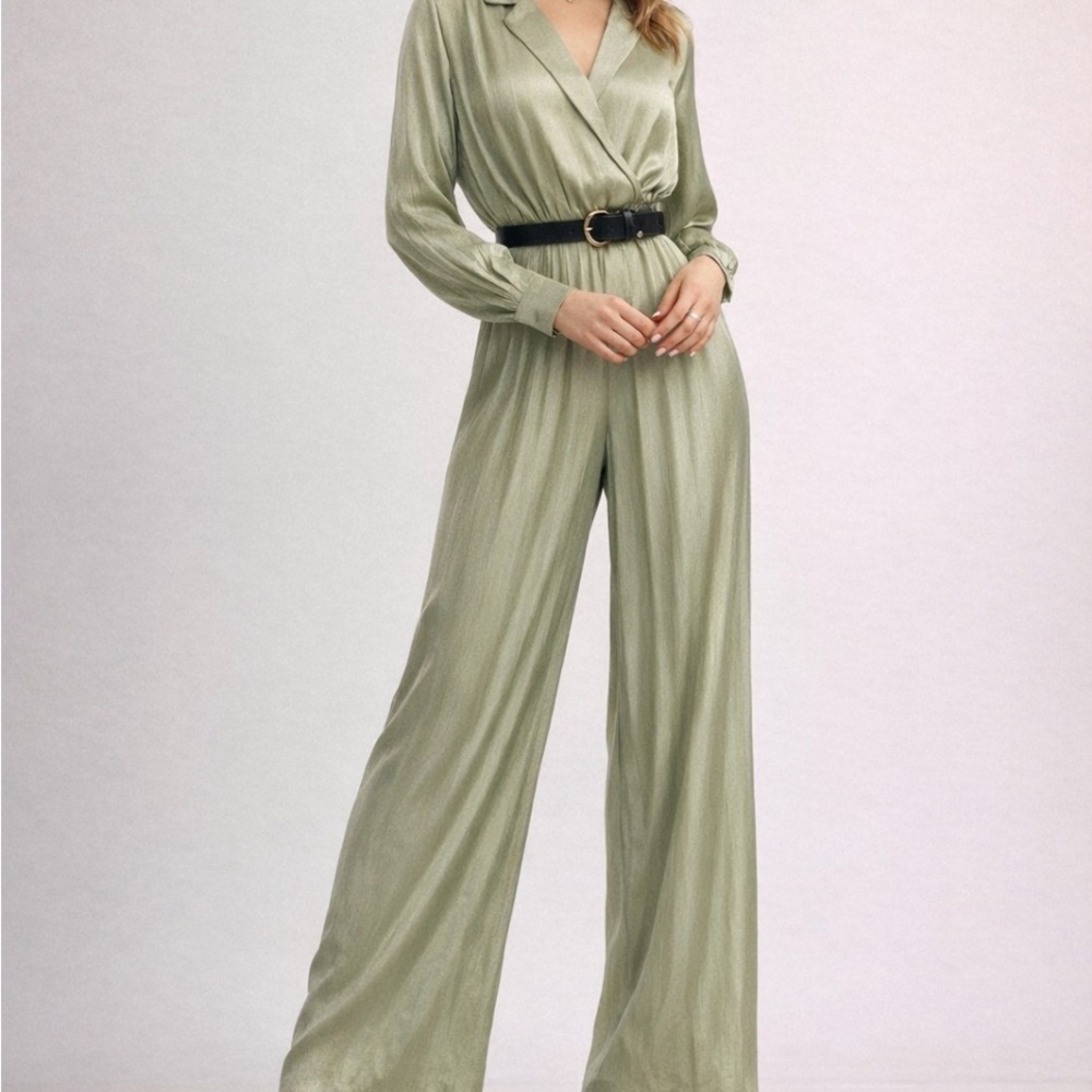 New Joie Gray Metallic Long Sleeve Jumpsuit look a very elegant!size S